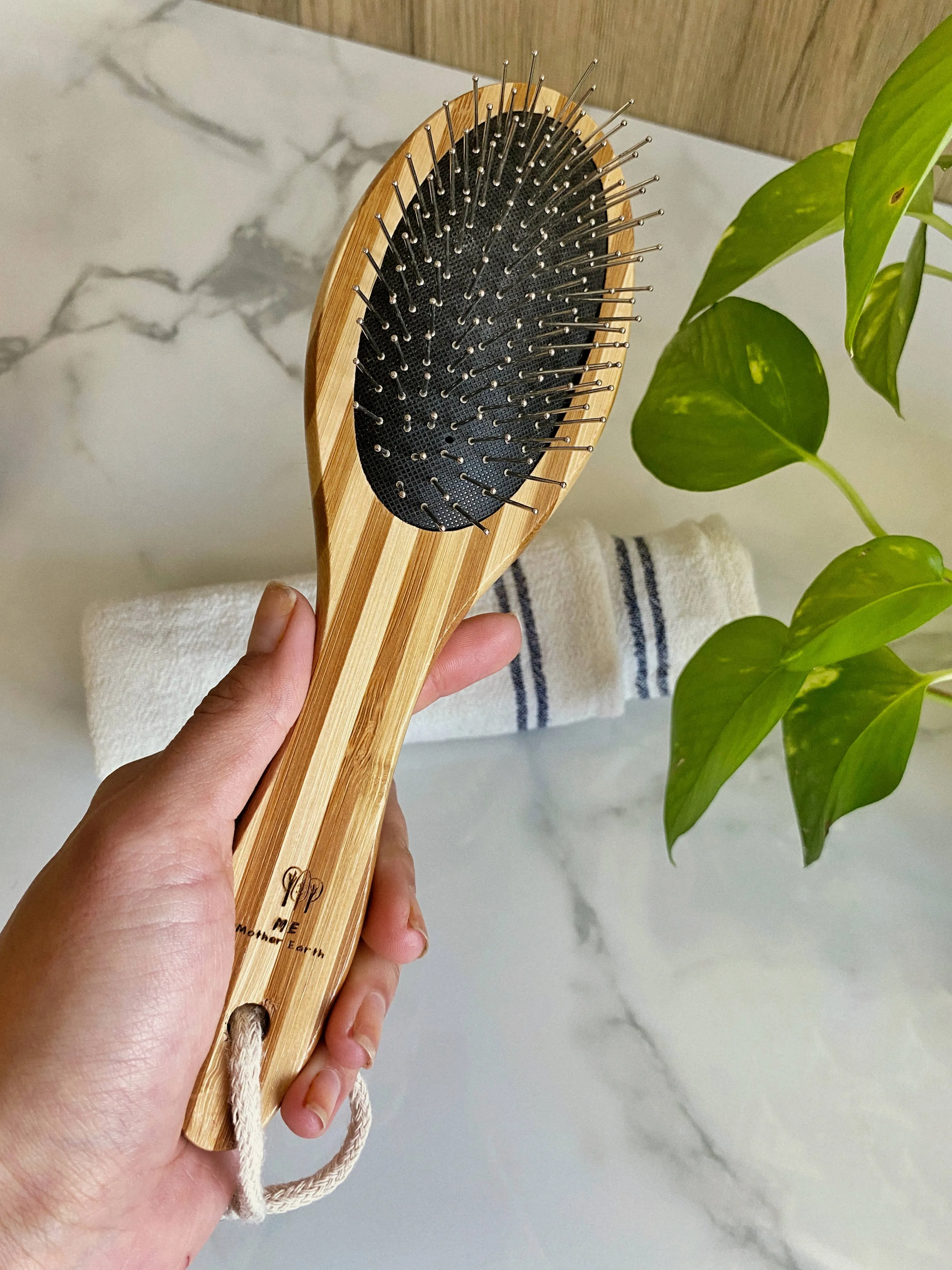 Me Mother Earth- Double-Sided Bamboo Pet Brush