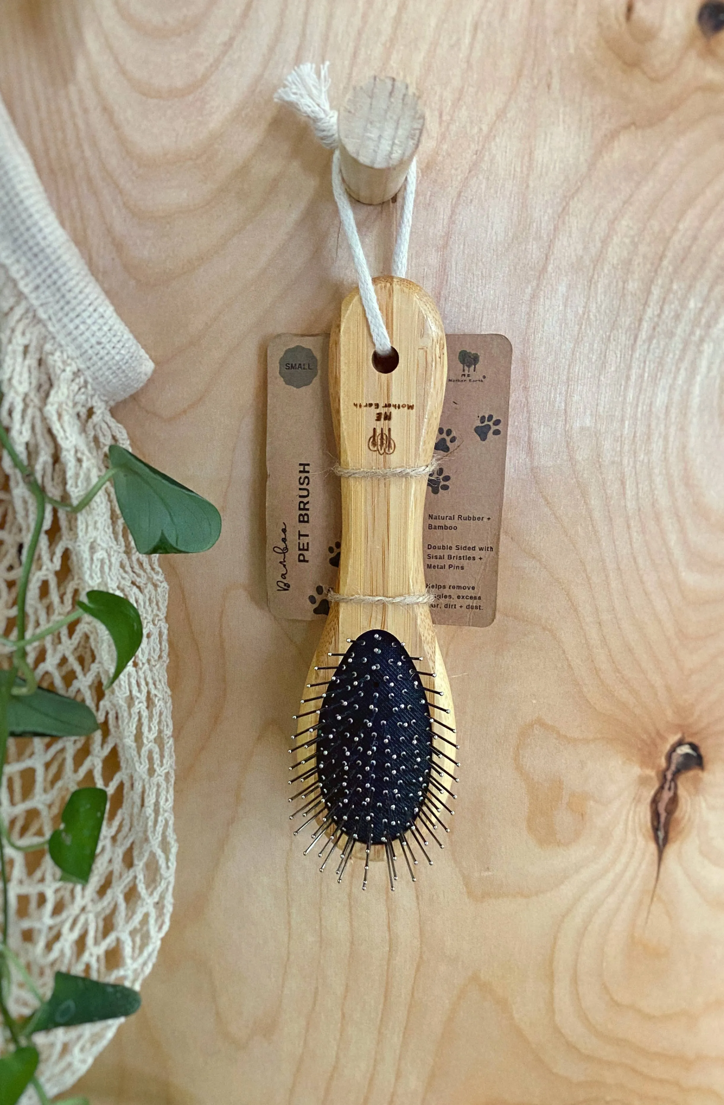 Me Mother Earth- Double-Sided Bamboo Pet Brush